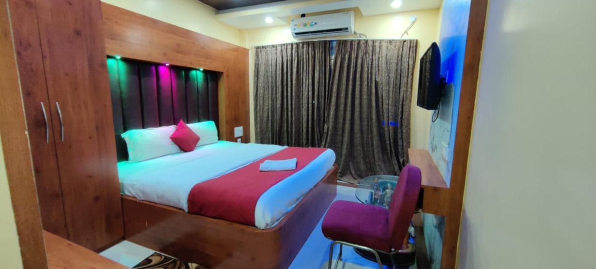 Hotel Ashray Puri Bagian luar foto