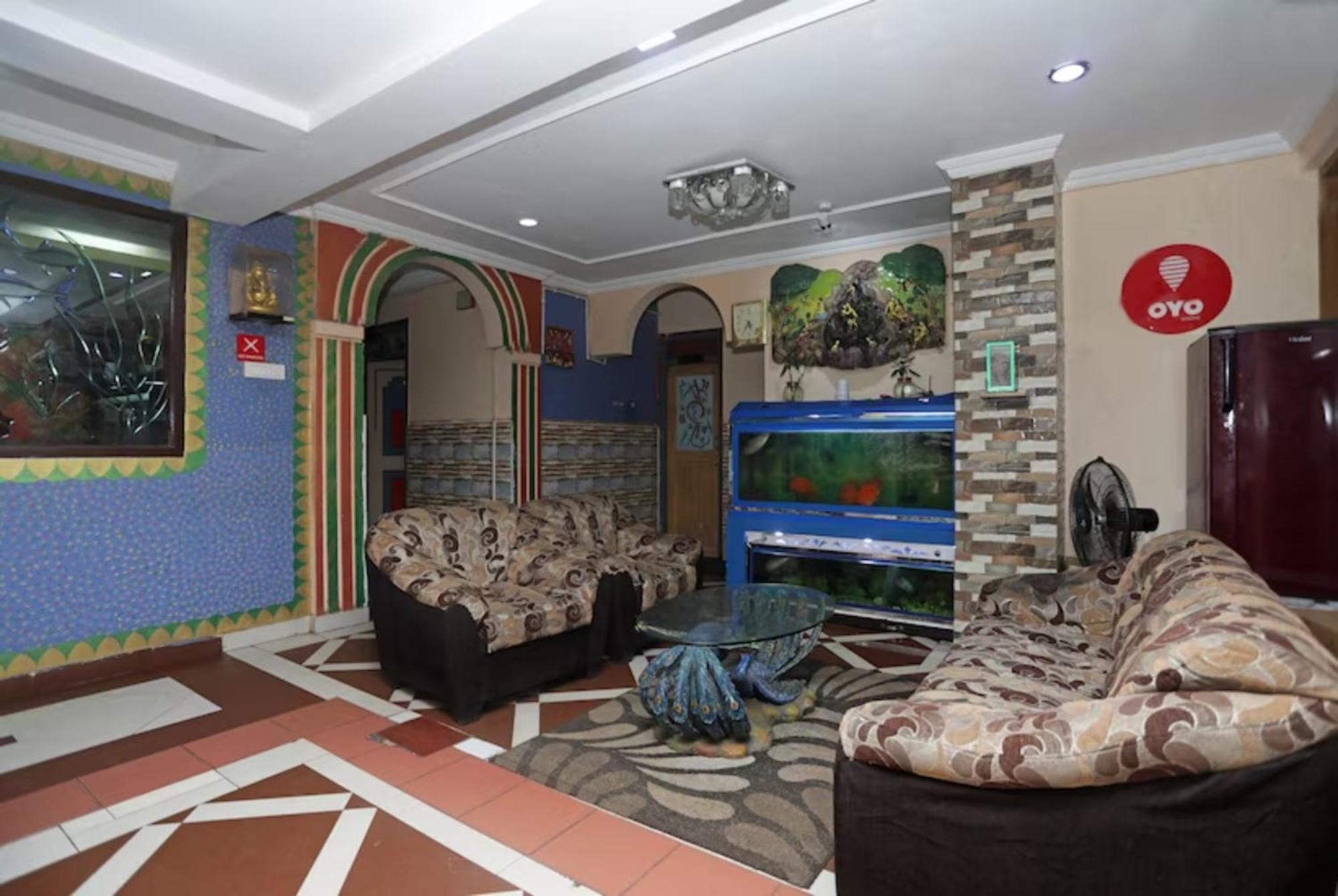 Hotel Ashray Puri Bagian luar foto