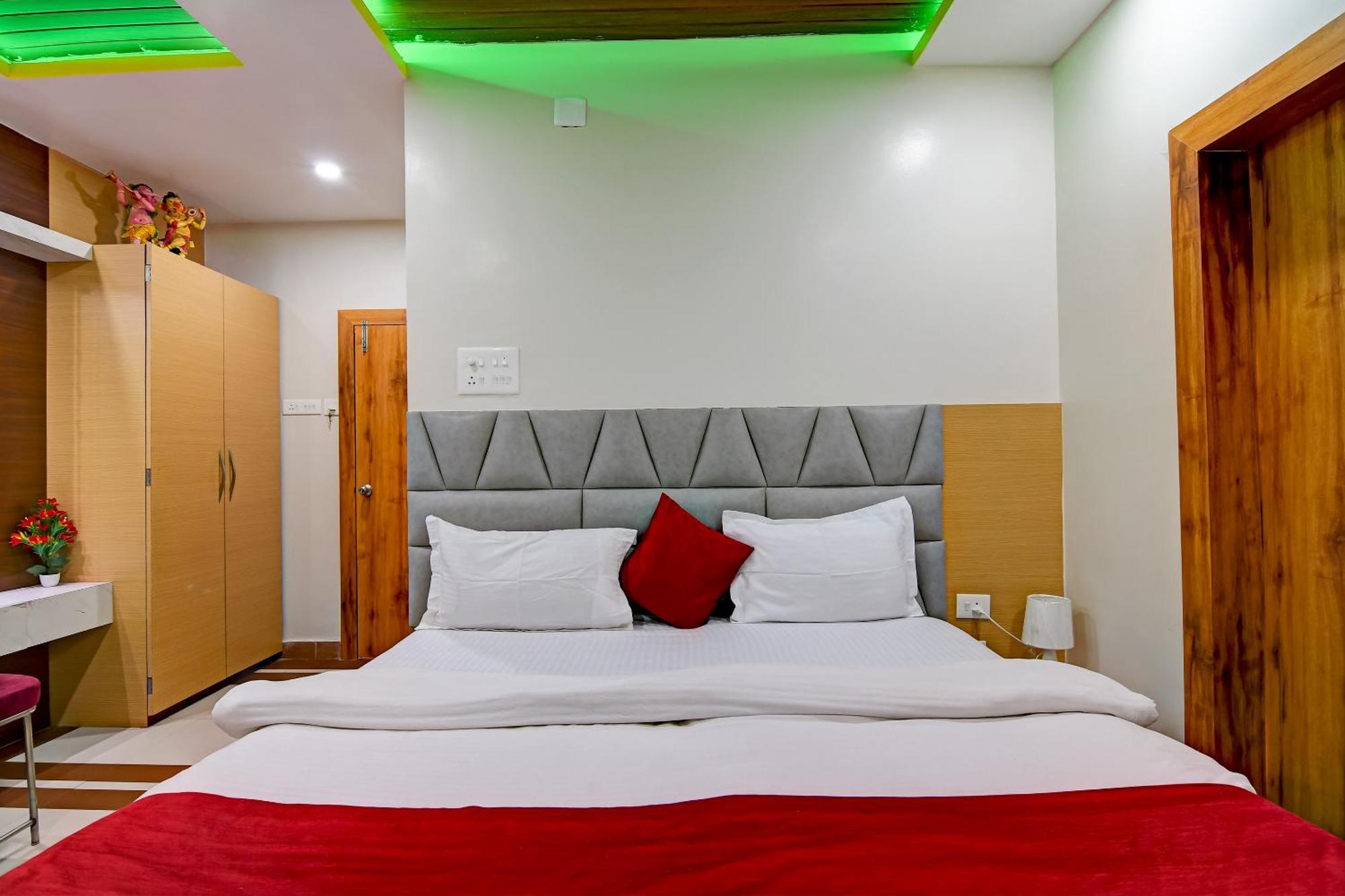 Hotel Ashray Puri Bagian luar foto