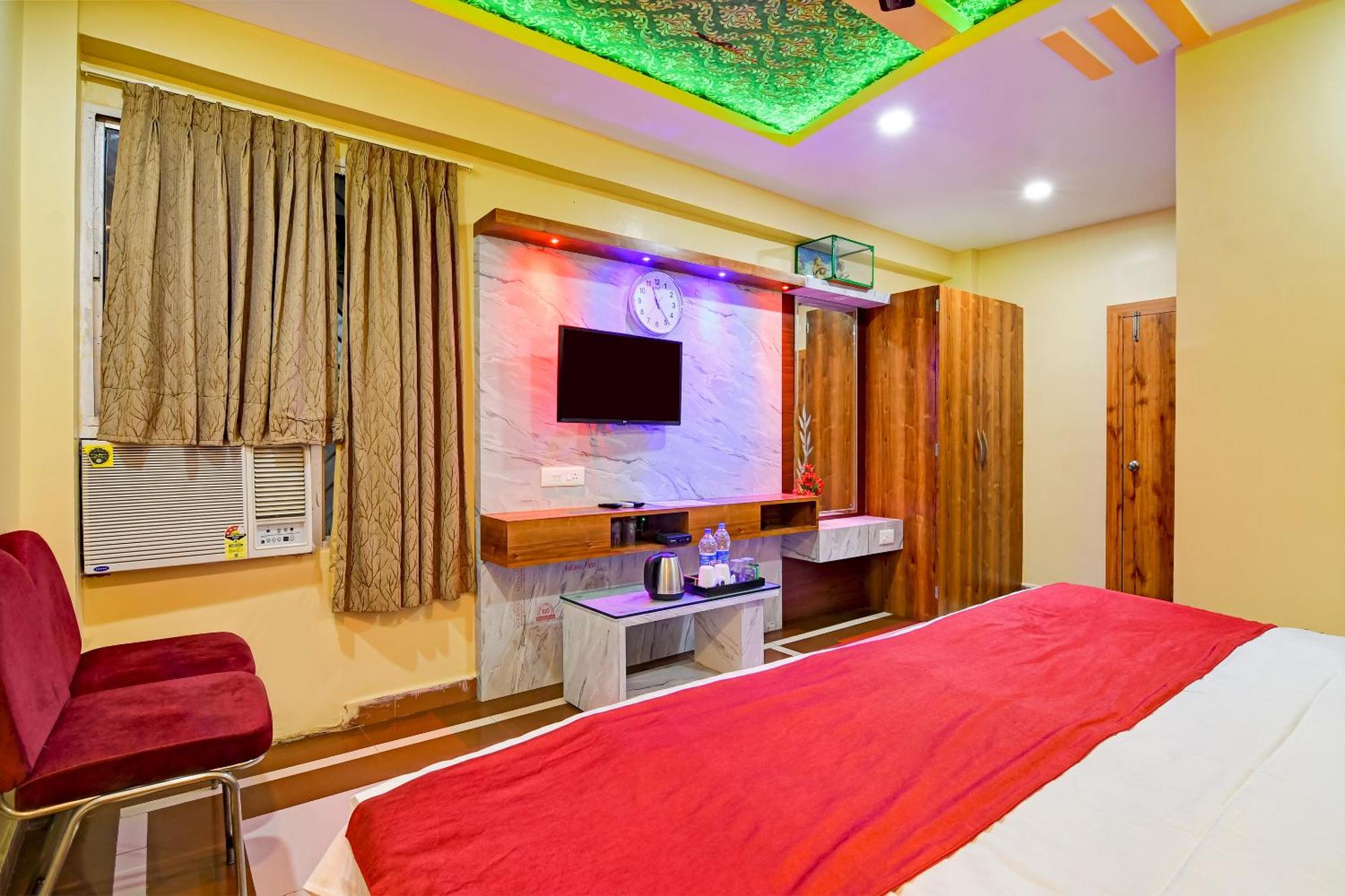 Hotel Ashray Puri Bagian luar foto