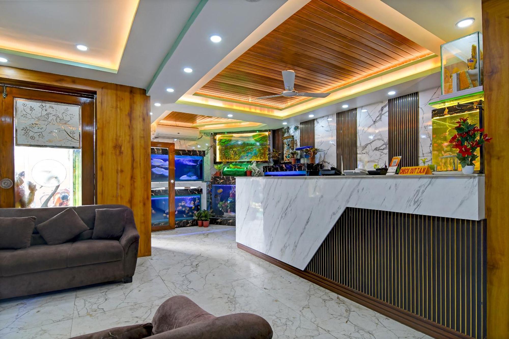 Hotel Ashray Puri Bagian luar foto