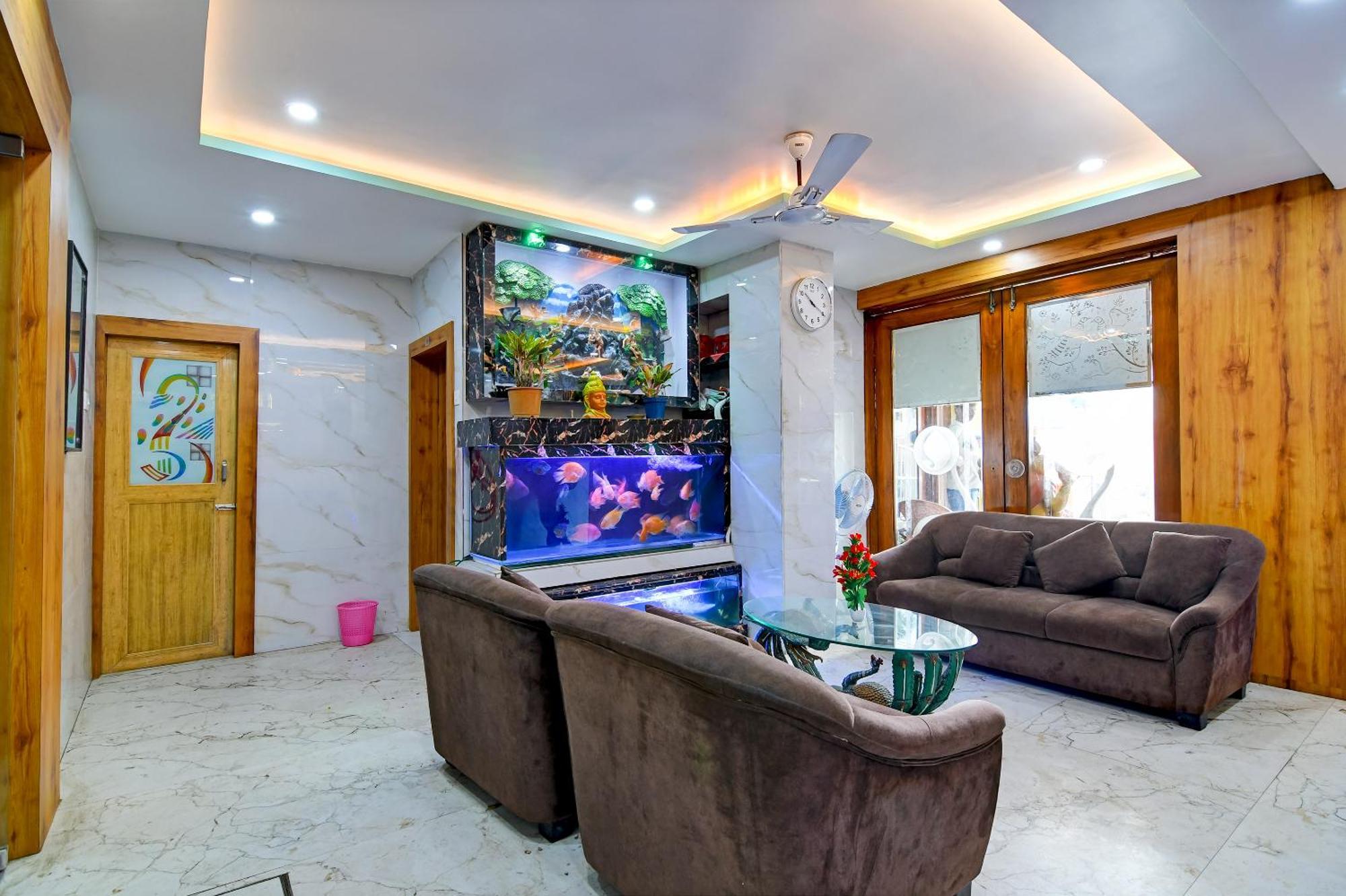 Hotel Ashray Puri Bagian luar foto