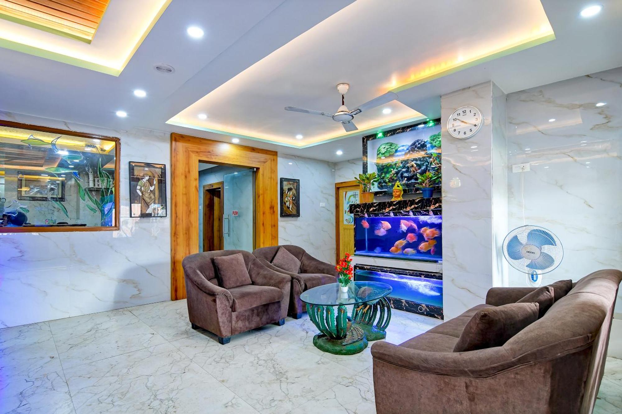 Hotel Ashray Puri Bagian luar foto