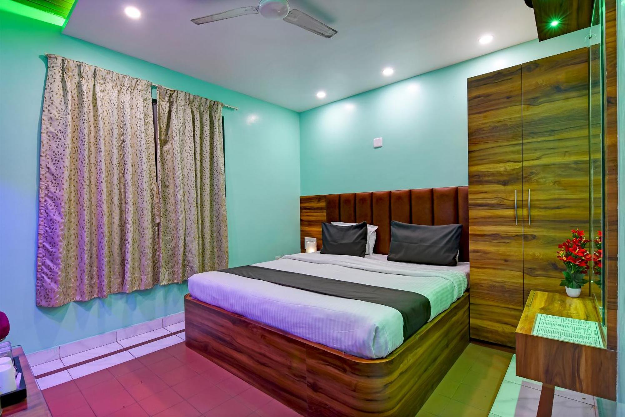 Hotel Ashray Puri Bagian luar foto