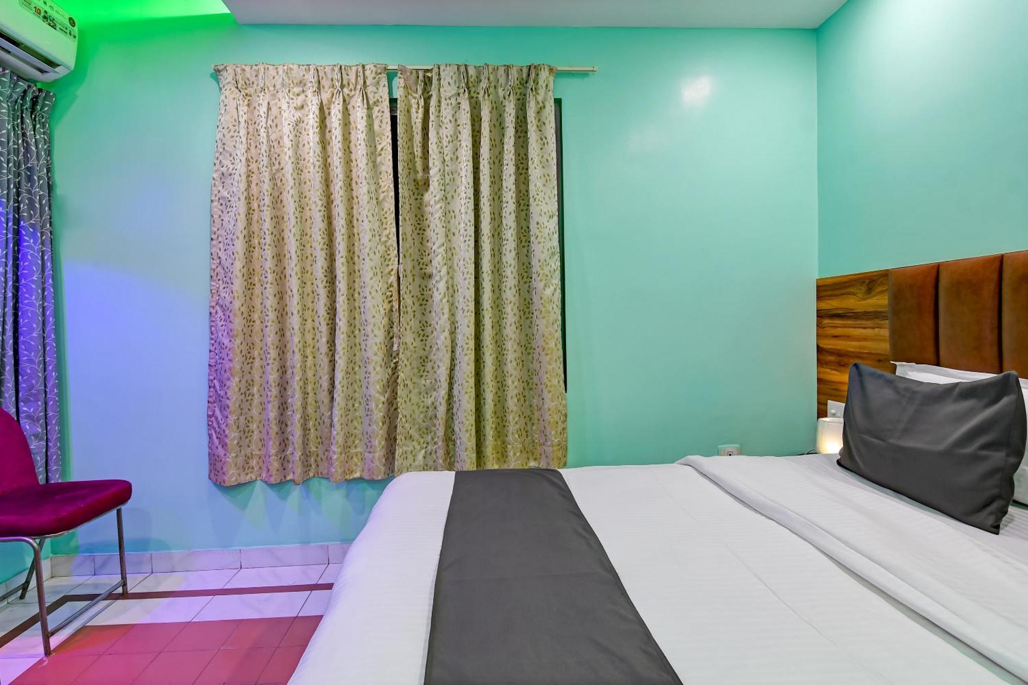 Hotel Ashray Puri Bagian luar foto