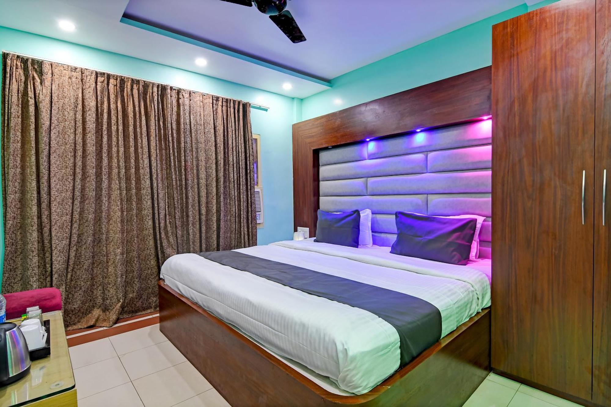 Hotel Ashray Puri Bagian luar foto
