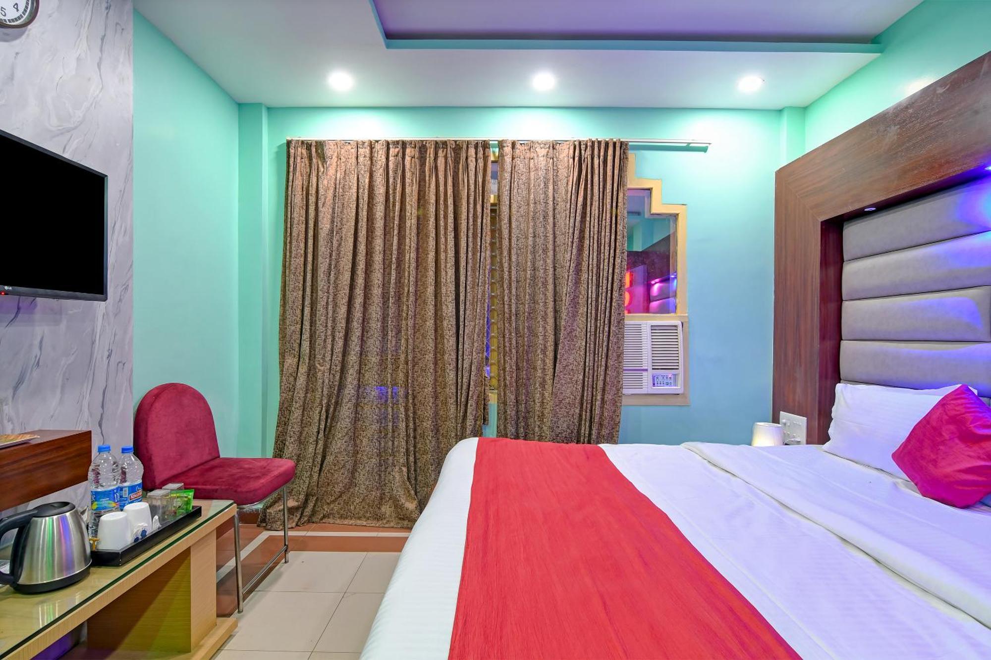 Hotel Ashray Puri Bagian luar foto