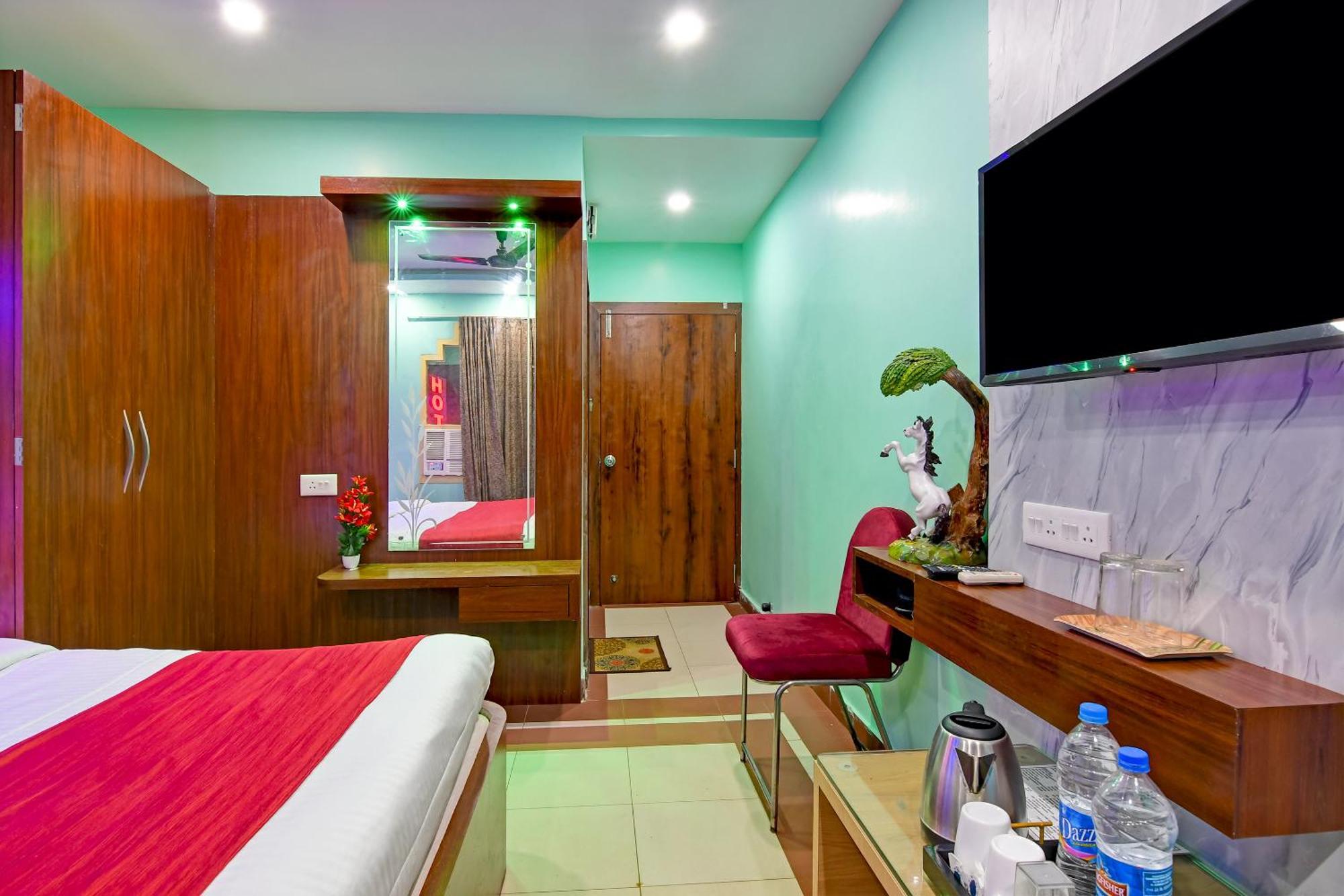 Hotel Ashray Puri Bagian luar foto